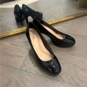 Clarks Women's Glossy Black Heels